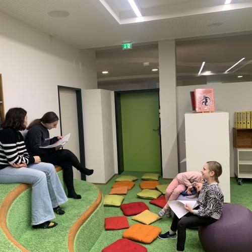 4a liest vor